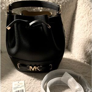 Brand new Micheal Kors read, medium, black bucket, messenger, leather
